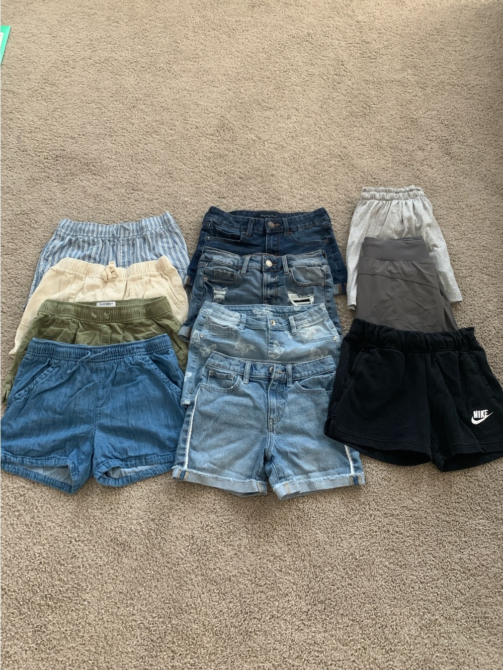 Bundle Girls Drawstrings and Jeans Shorts Nike Old Navy Aeropostale Cat & Jack.